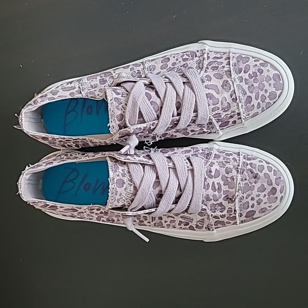 Blowfish Gray Leopard Print Slip on Tennis Shoes Size 6